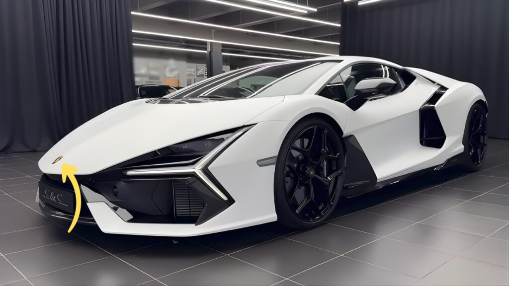 Lamborghini Revuelto 2026