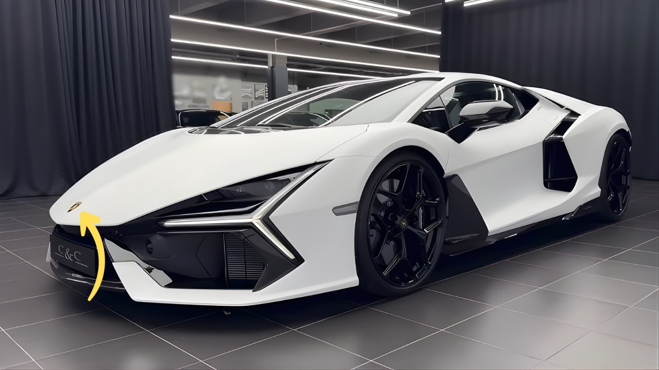 Lamborghini Revuelto 2026